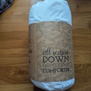 All Season Down Alternative Comforter